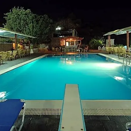 Lalloudes Seaside Ξενοδοχείο Κότρωνας